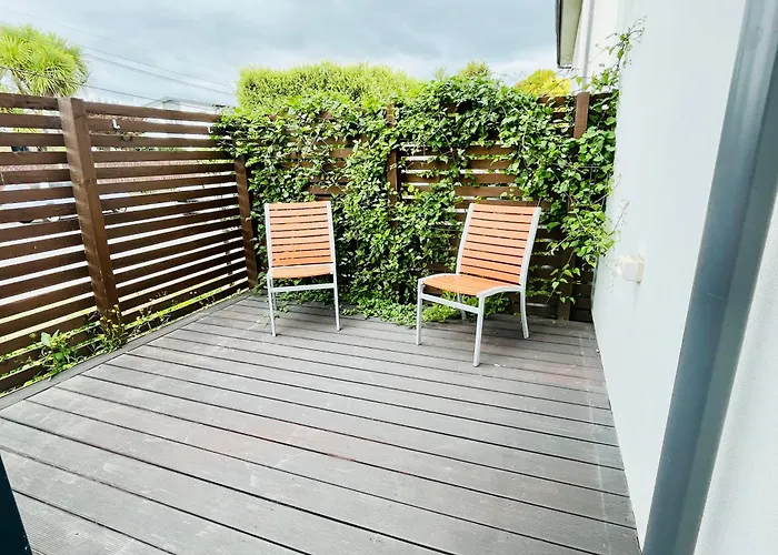 City Fringe Private Room - Your Urban Escape!